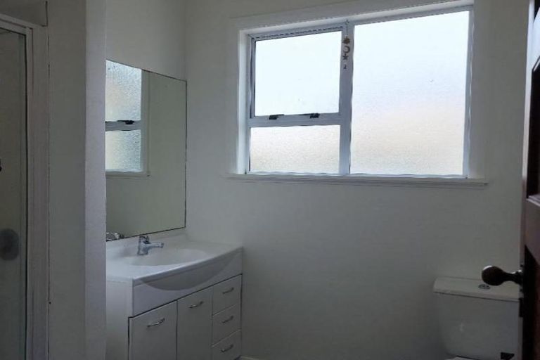 Photo of property in 42 Fitzroy Road, Fitzroy, New Plymouth, 4312