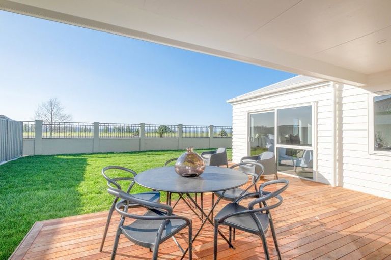 Photo of property in 76 Pelorus Avenue, Poraiti, Napier, 4112