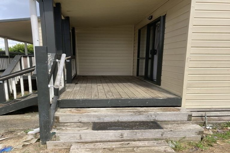 Photo of property in 5a Southview Place, Wattle Downs, Auckland, 2102