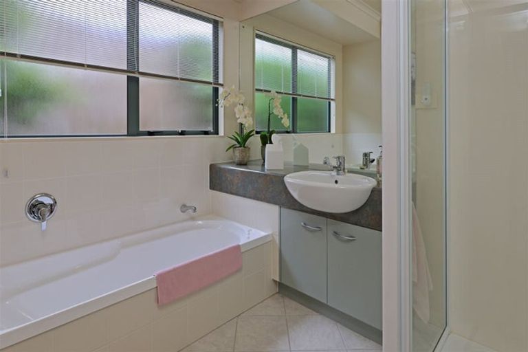 Photo of property in 4 Checkerberry Court, Henderson, Auckland, 0612