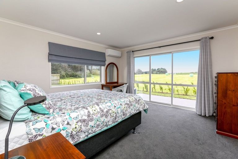 Photo of property in 14 Ryder Drive, Waiwhakaiho, New Plymouth, 4312
