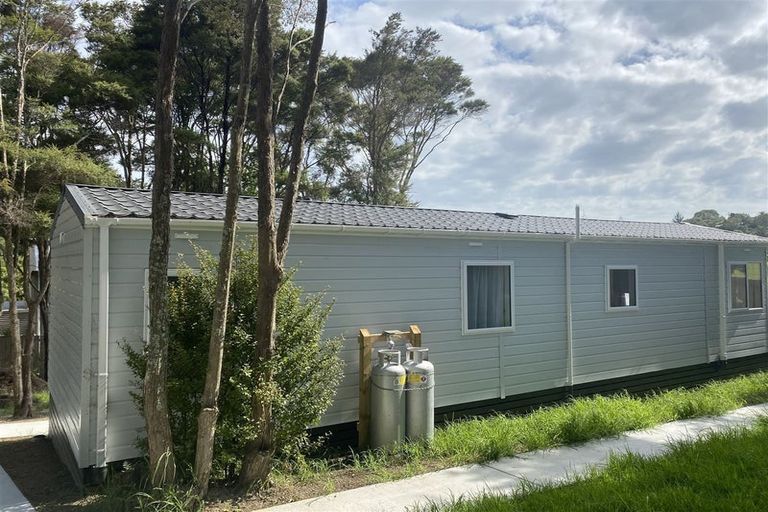 Photo of property in 87b Kaurilands Road, Titirangi, Auckland, 0604