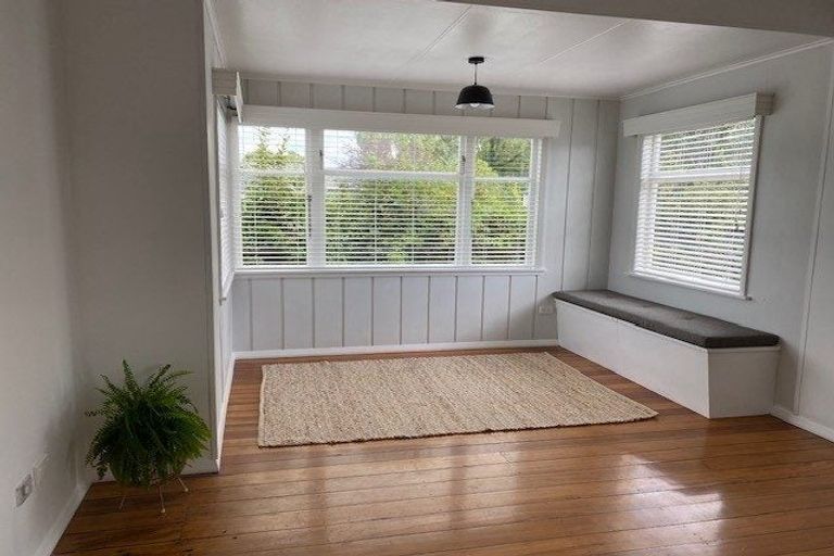 Photo of property in 34 Malcolm Street, Martinborough, 5711