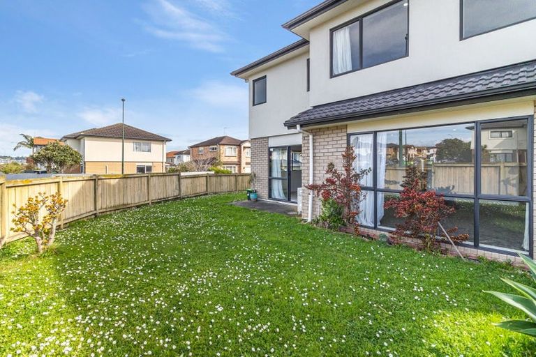 Photo of property in 37 Kestev Drive, Flat Bush, Auckland, 2016