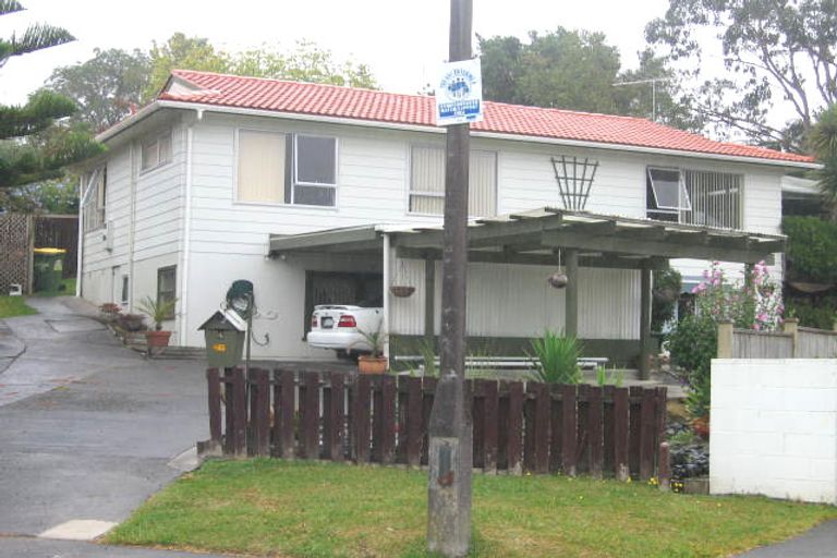 Photo of property in 4 Julia Place, Totara Vale, Auckland, 0629