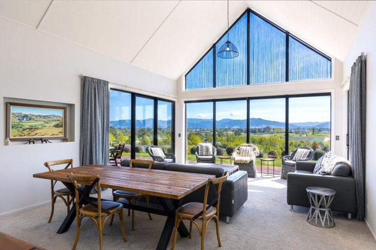 Photo of property in 21 Dry Hills Lane, Riverlands, 7274