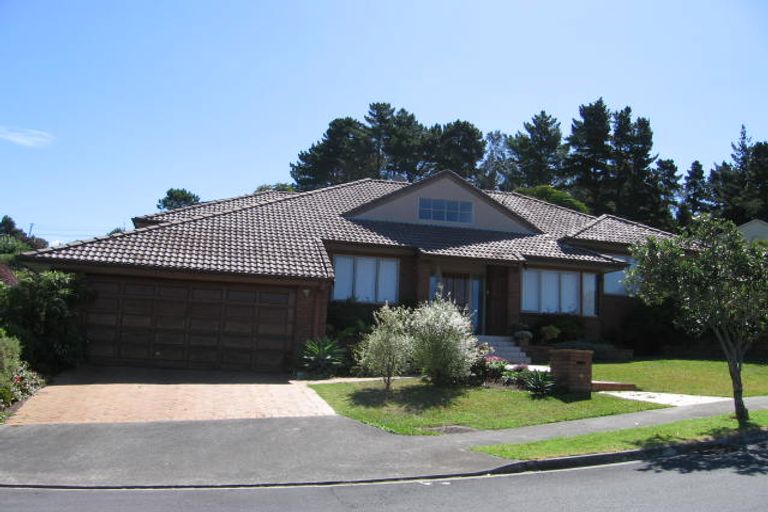 Photo of property in 40 Langana Avenue, Browns Bay, Auckland, 0630