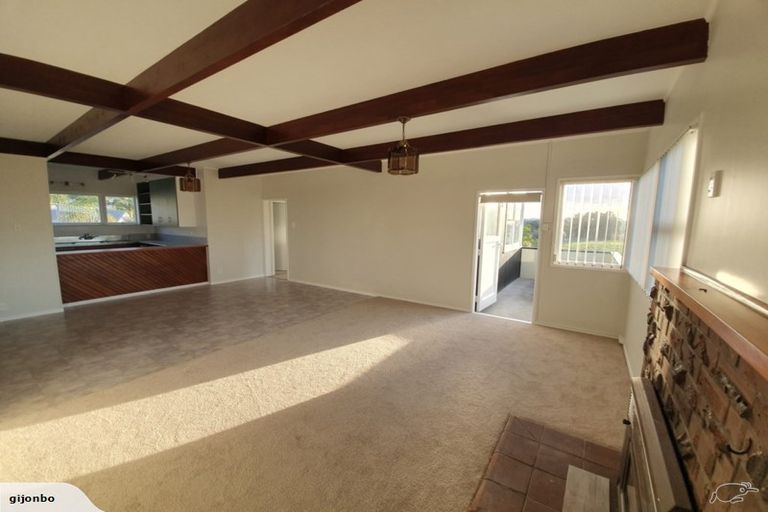 Photo of property in 488 Don Buck Road, Massey, Auckland, 0614