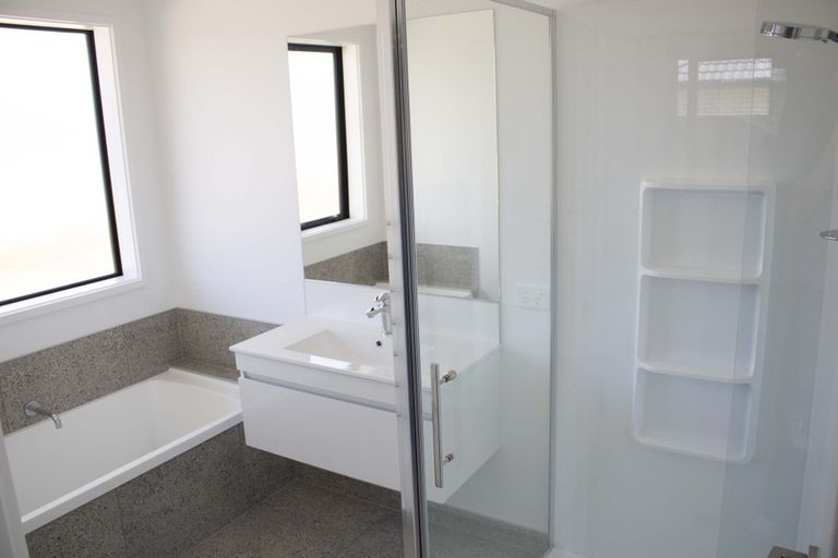 Photo of property in 205 Te Okuroa Drive, Papamoa, 3118