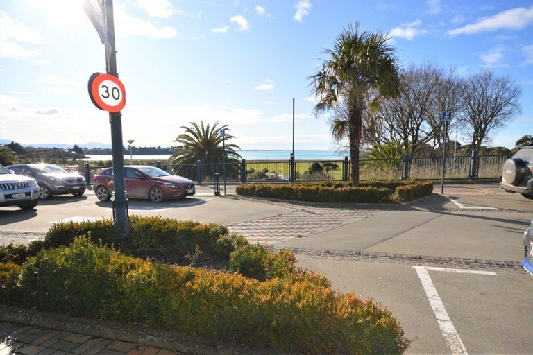 Photo of property in 1-12/48 The Bay Hill, Timaru, 7910