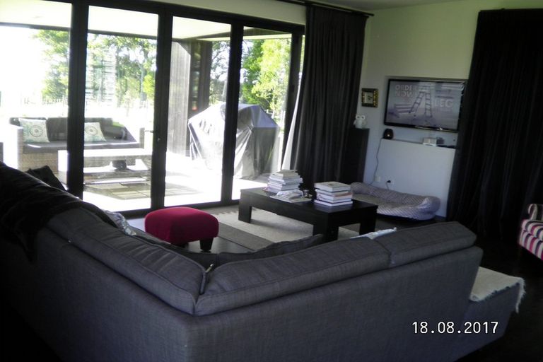 Photo of property in 32 Metcalfe Road, Ngahinapouri, Hamilton, 3290