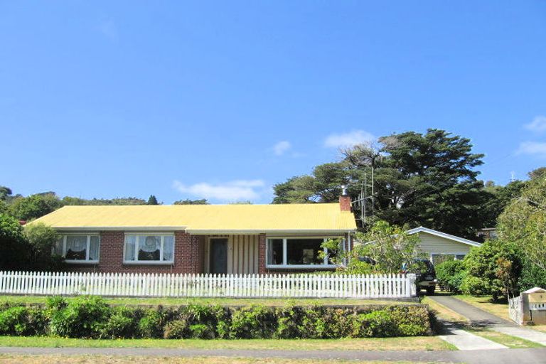 Photo of property in 19 Maymorn Road, Te Marua, Upper Hutt, 5018