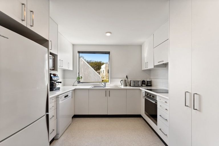 Photo of property in 2/86 Brockworth Place, Riccarton, Christchurch, 8011