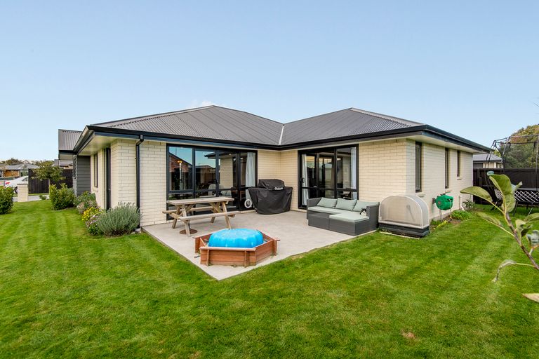 Photo of property in 15 Birchgate Lane, Halswell, Christchurch, 8025