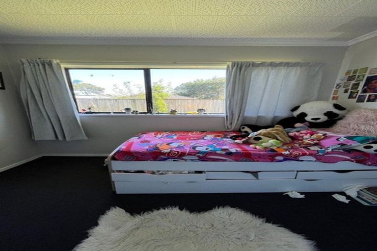 Photo of property in 80a Millbrook Road, Henderson, Auckland, 0612