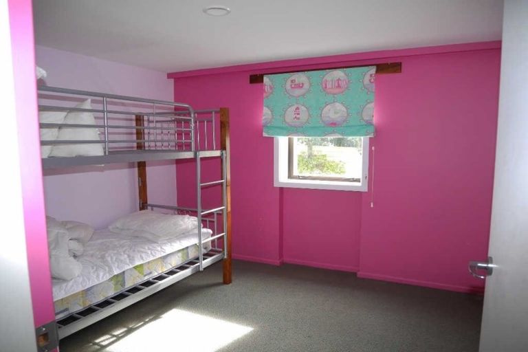 Photo of property in 51 William Street, Waikanae Beach, Waikanae, 5036