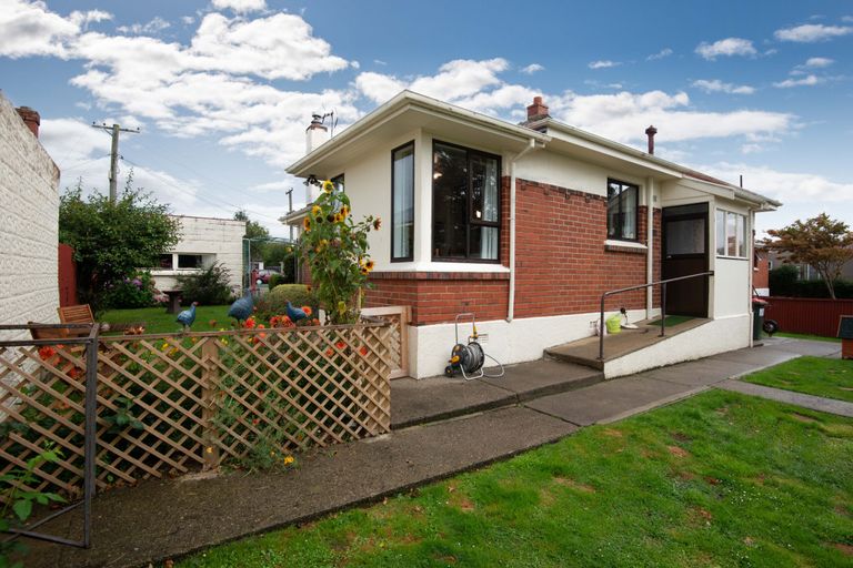 Photo of property in 16 Argyle Street, Mosgiel, 9024