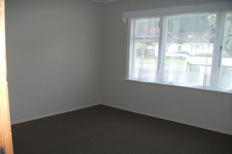 Photo of property in 7 Derwent Street, Wainuiomata, Lower Hutt, 5014