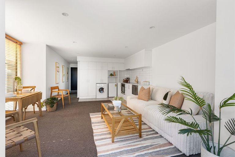 Photo of property in 3/90 Edgeware Road, St Albans, Christchurch, 8014