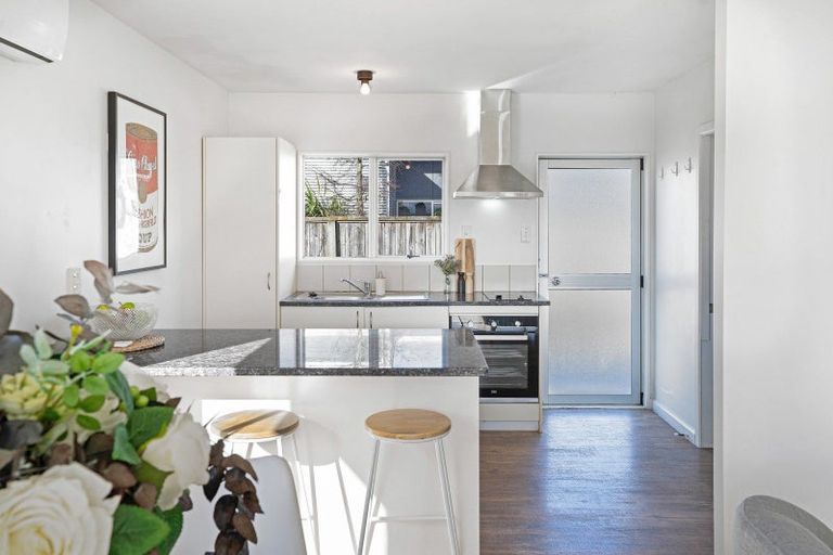 Photo of property in 81 Jellicoe Street, Martinborough, 5711