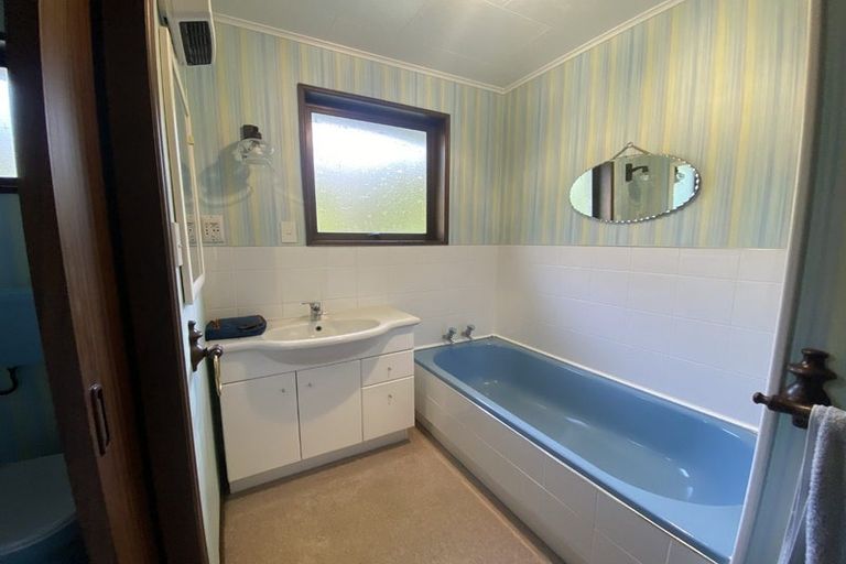 Photo of property in 96 Ruru Avenue, Otatara, Invercargill, 9879