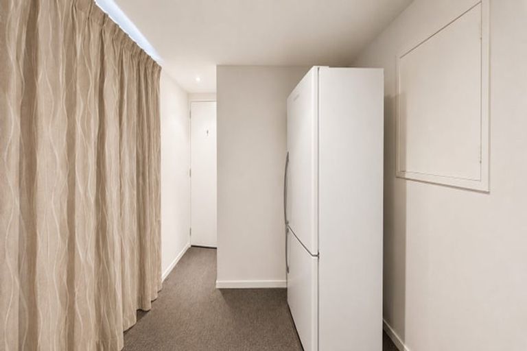 Photo of property in 4 Lyons Crescent, Strathmore Park, Wellington, 6022