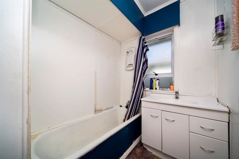 Photo of property in 58 Egmont Street, Hawera, 4610