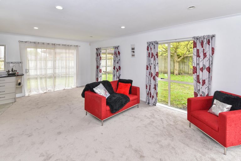 Photo of property in 96c Palmers Road, Clendon Park, Auckland, 2103