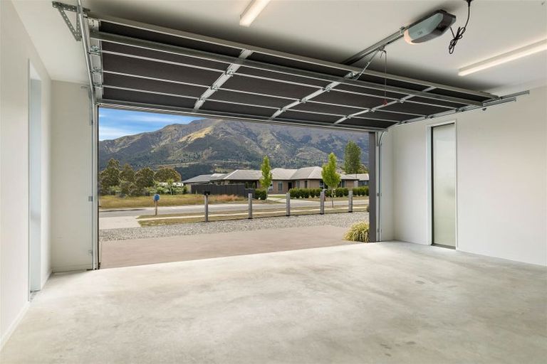 Photo of property in 18 Sentinel Drive, Lake Hawea, Wanaka, 9382
