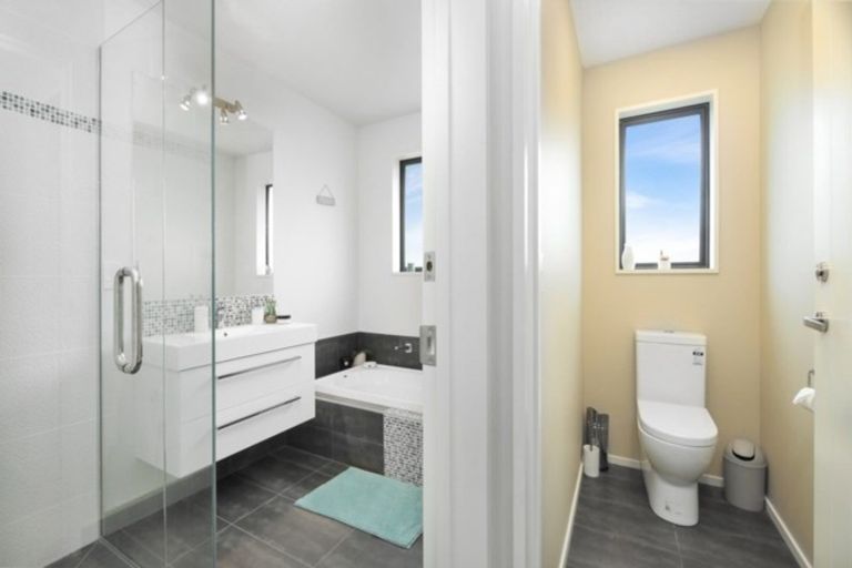 Photo of property in 16 Bellbird Place, Rolleston, 7614