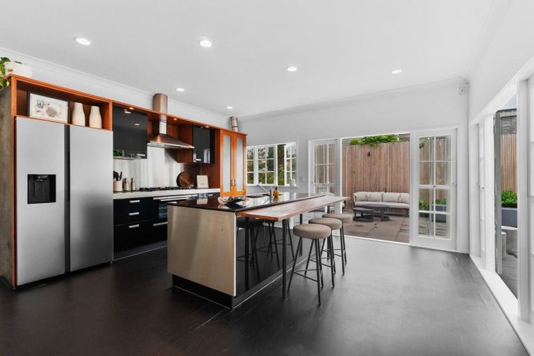 Photo of property in 6 Leys Crescent, Remuera, Auckland, 1050