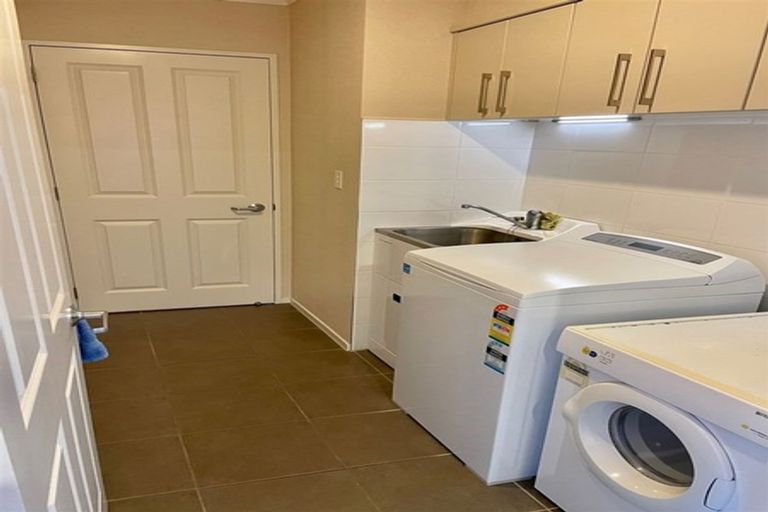 Photo of property in 47 Thomas Moore Place, Pukekohe, 2120