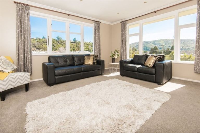 Photo of property in 79 Stokes Valley Road, Stokes Valley, Lower Hutt, 5019