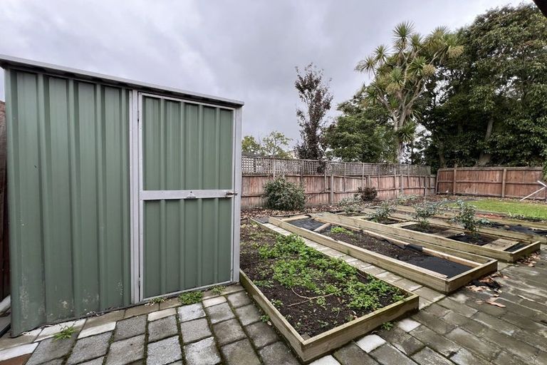 Photo of property in 6 Waddell Lane, Avondale, Christchurch, 8061