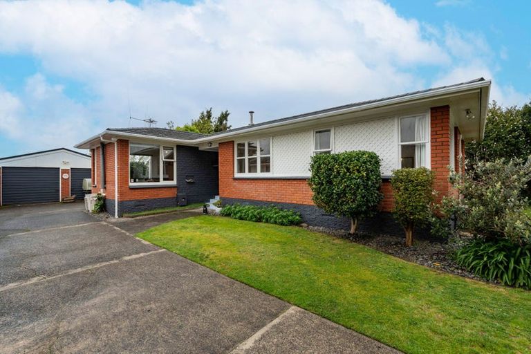Photo of property in 16 Kensington Place, Fairfield, Hamilton, 3214