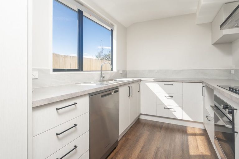 Photo of property in 2/6 Stacey Place, Woolston, Christchurch, 8062