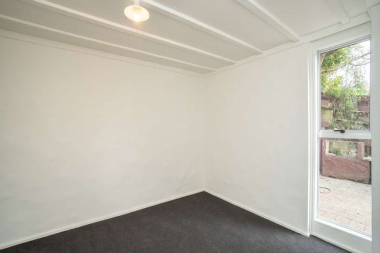 Photo of property in 6 Capri Place, Awapuni, Palmerston North, 4412