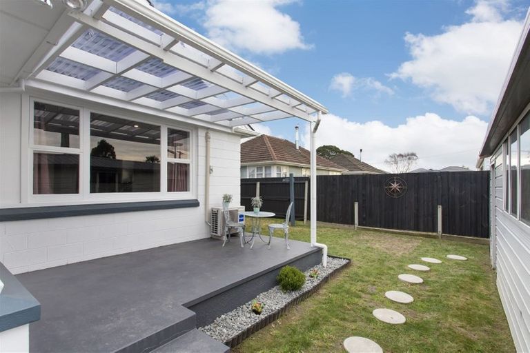 Photo of property in 117 Sawyers Arms Road, Northcote, Christchurch, 8052