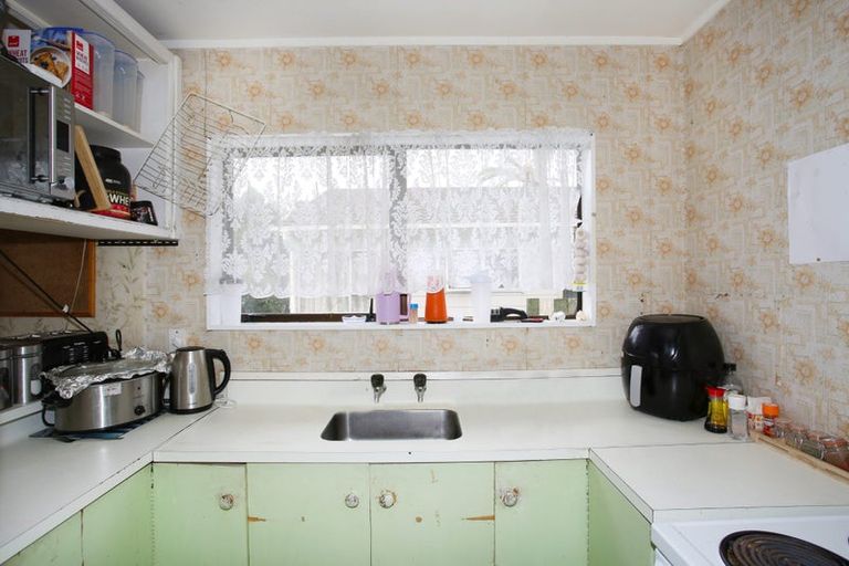 Photo of property in 17 Pukeroa Place, Papakura, 2110