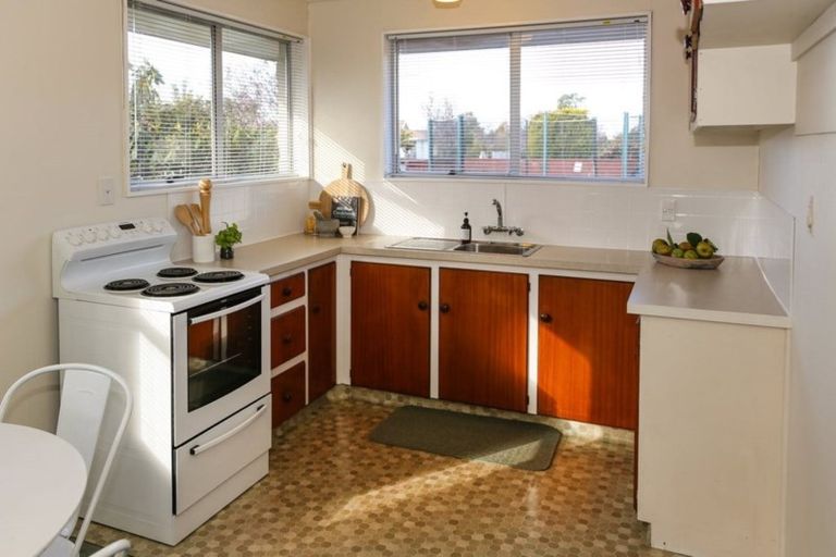 Photo of property in 1/57 Sarabande Avenue, Redwood, Christchurch, 8051