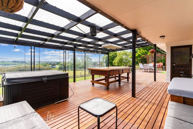 Photo of property in 4 Horniblow Road, Matakohe, 0594