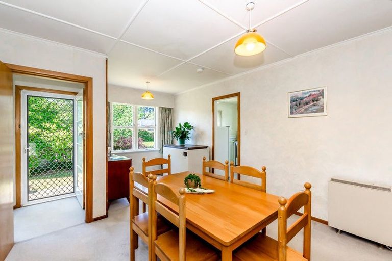 Photo of property in 2 Sunshine Avenue, Paraparaumu, 5032