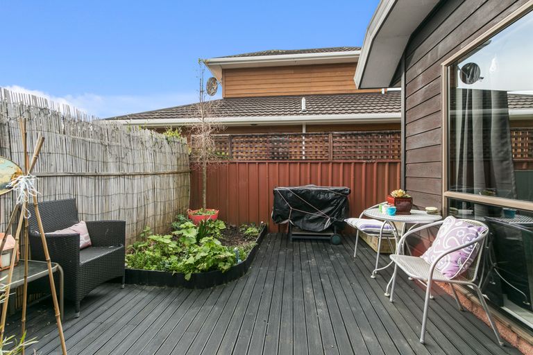 Photo of property in 53 Pohutukawa Street, Woburn, Lower Hutt, 5010