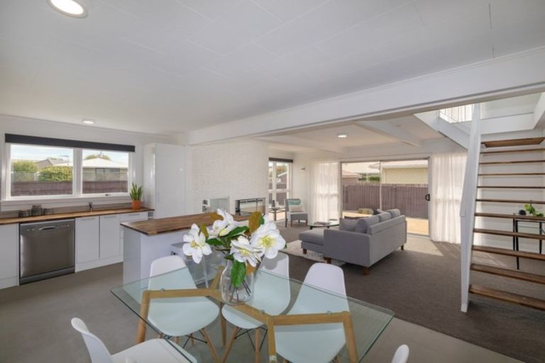 Photo of property in 374 Halswell Road, Halswell, Christchurch, 8025