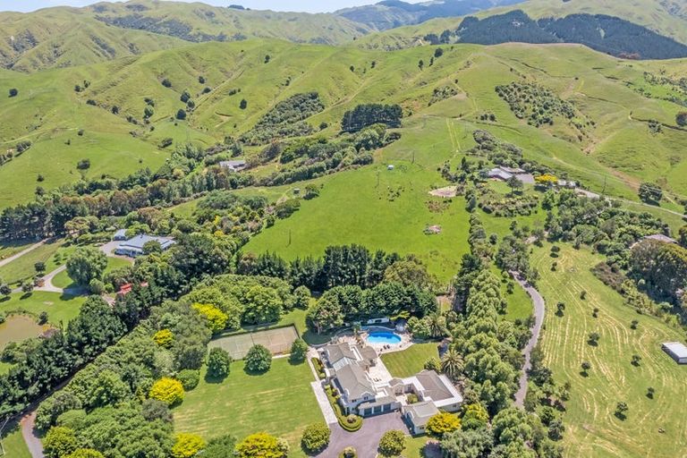 Photo of property in Lochlands, 377 Grays Road, Pauatahanui, Porirua, 5381