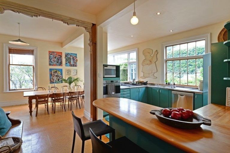 Photo of property in 67 Austin Street, Mount Victoria, Wellington, 6011