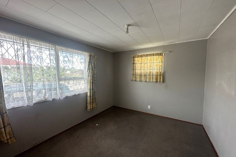 Photo of property in 34 Ferndown Avenue, Papatoetoe, Auckland, 2025