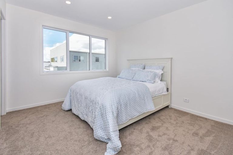 Photo of property in 16 Milano Boulevard, Karaka, Papakura, 2113