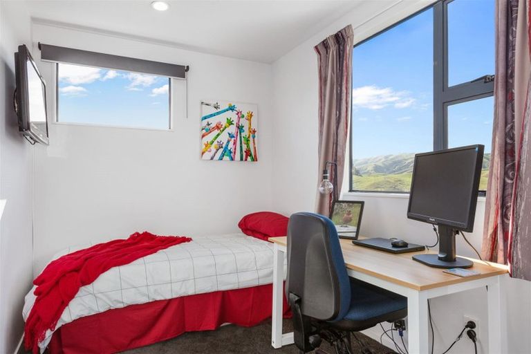 Photo of property in 22 Saint Ives Drive, Camborne, Porirua, 5026