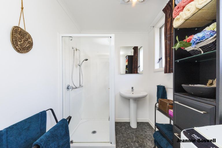 Photo of property in 16 Carow Street, Palmerston North, 4410